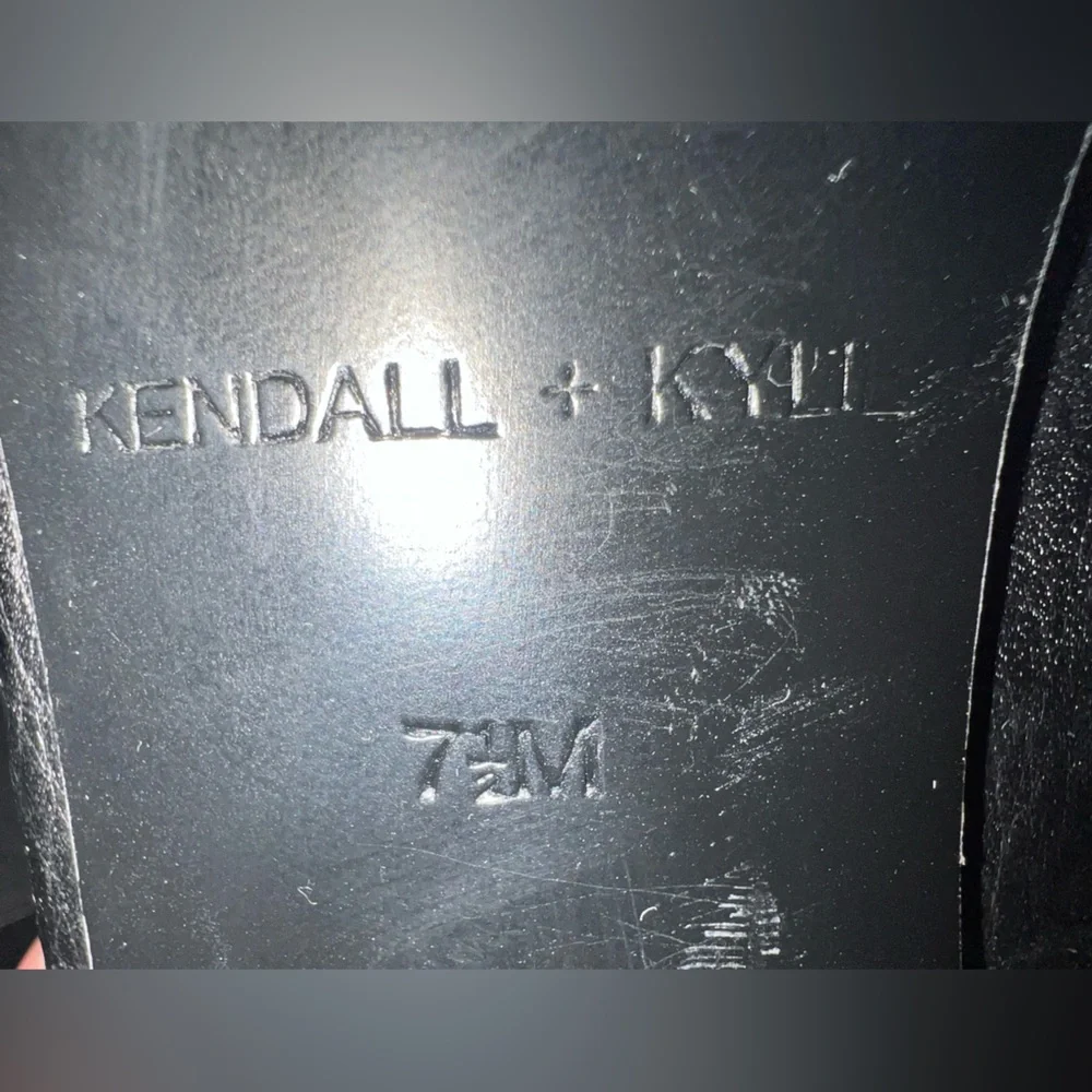 NWT Kendall + Kylie Shoes Womens Size 7.5 Black Pointed Toe Ankle Boots - Picture 9 of 9